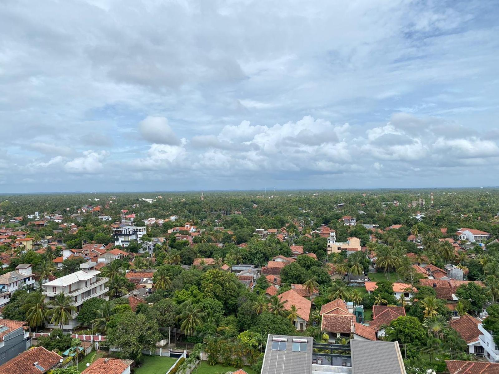 Ocean Breeze - Udaya Luxury Apartments Negombo Exterior foto