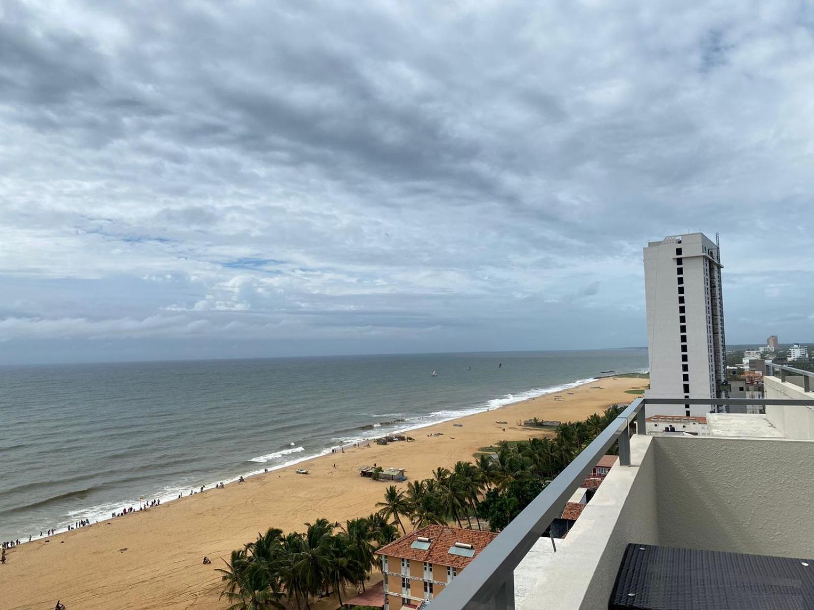 Ocean Breeze - Udaya Luxury Apartments Negombo Exterior foto