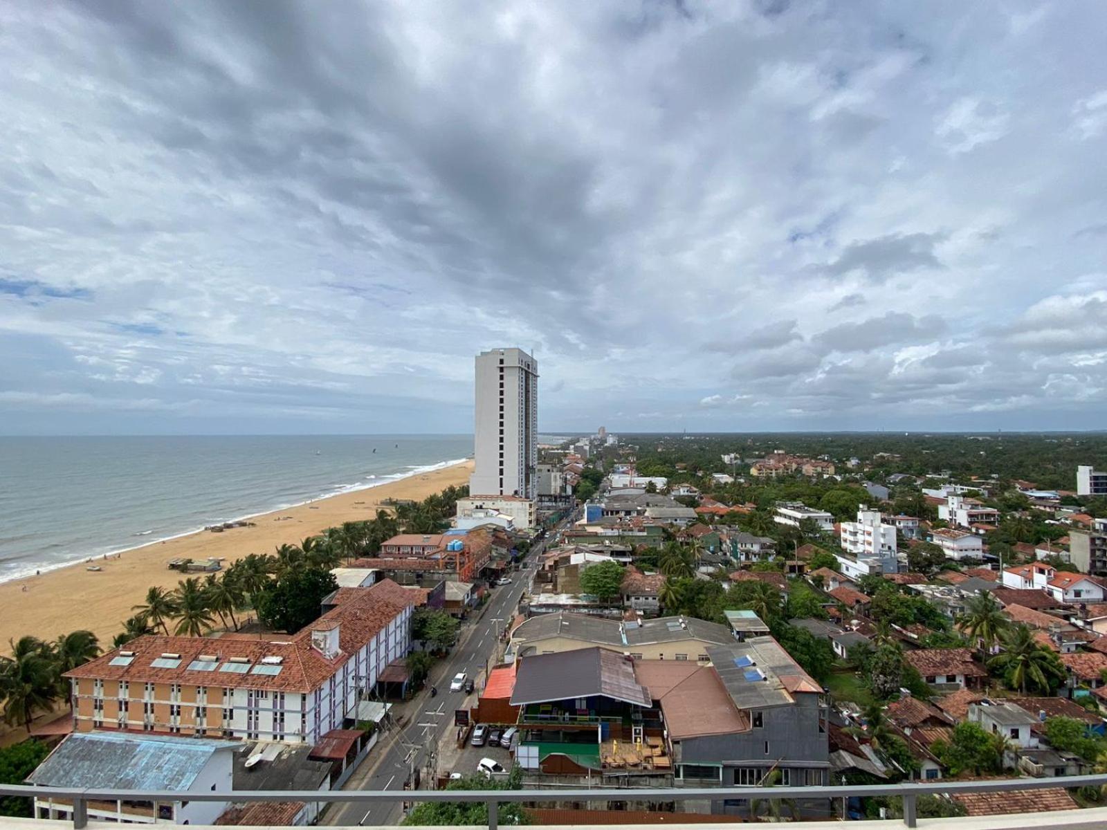 Ocean Breeze - Udaya Luxury Apartments Negombo Exterior foto