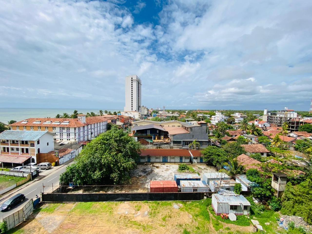 Ocean Breeze - Udaya Luxury Apartments Negombo Exterior foto